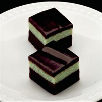 Mint Squares, Mint Cheesecake, Crisco Recipes, Cheesecake Bar Recipes, Square Recipes, Chocolate Squares, Unsweetened Chocolate, Melting Chocolate Chips, Chocolate Glaze