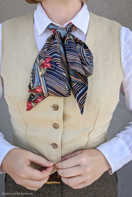 Cropped Waistcoat Pattern, Women In Waistcoats Aesthetic, Edwardian Waistcoat Women, Waistcoat Pattern Womens, Women's Waistcoat Outfit, Women Waistcoat Outfit Office Wear, Victorian Waistcoat Women, Ladies Waistcoat Pattern Sewing, Grey Waistcoat Outfit Women