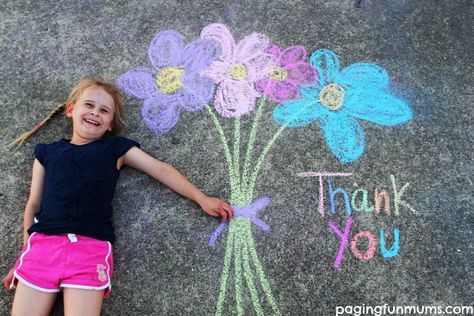 Chalk Pictures, Chalk Photos, Chalk Designs, Genius Hour, Drawing Photo, Teachers Day Card, Teacher Appreciation Cards, Sidewalk Chalk Art, Sidewalk Art