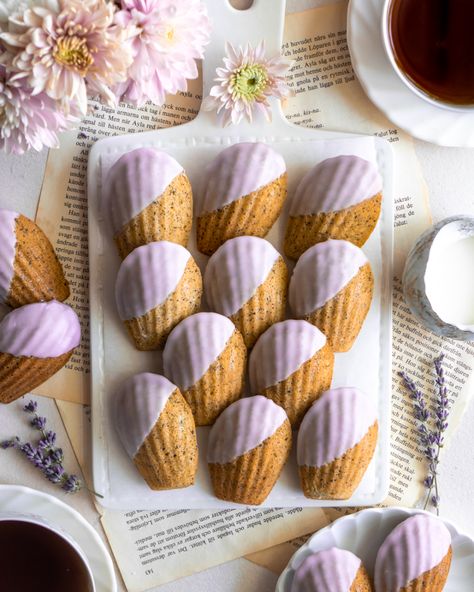 Madeleine Dessert Ideas, Best Madeleines Recipe, Madeline Recipes, Madeline Recipe, Lavender Madeleines, Madeline Cookies Recipe, Madelines Recipe, Madeleines Recipe, Lavender Earl Grey