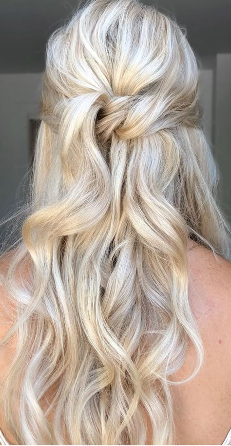 Bridesmaid Hair Blonde Half Up, Bridal Hair Half Up With Curtain Bangs, Halfup Bridal Hairstyles, Blonde Half Up Wedding Hair, Long Blonde Hair Bridesmaid, Half Up Half Down Wedding Hair From The Fromt, Updos For Long Hair Half Up Half Down, Half Updo Wedding Hair Front View, Simple Half Up Half Down Hairstyles Bridesmaid