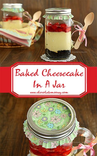 Creamy cheesecake baked in a jar makes the perfect gift to give from the kitchen. Canned Cheesecake In A Jar, Mason Jar Cheesecake, Jar Cakes, Baking Cheesecake, Cheesecake Baked, Fudge Caramel, Jar Desserts, Mason Jar Desserts, Cheesecake In A Jar