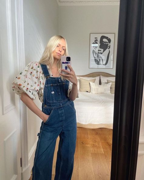 Overalls Outfit, Puffy Sleeves, Dungarees, Spring Summer Outfits, Look Cool, Get Dressed, Spring Summer Fashion, Autumn Winter Fashion, Instagram A