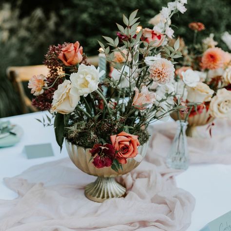 Creating beautiful tablescapes that capture the essence of fall is one of my favorite parts of wedding planning! This setup combines soft sage greens and blush tones for a romantic, timeless look that pairs perfectly with the warm, cozy feel of the season. As the leaves change and the air cools, there’s something magical about celebrating love this time of year! Every detail from the delicate florals to the personalized place settings, is carefully chosen to enhance the fall atmosphere an... Personalized Place Settings, Beautiful Tablescapes, Blush Tones, My Favorite Part, Place Settings, Tablescapes, Sage Green, The Fall, Wedding Planning