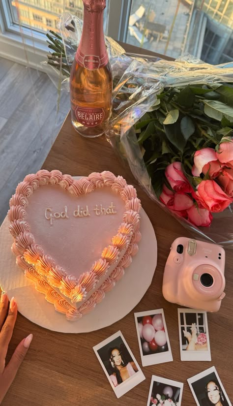 33rd Birthday Cake, Christian Birthday, 32 Birthday, Birthday Goals, 33rd Birthday, Cute Birthday Pictures, Birthday Ideas For Her, Thankful For You, Cute Birthday Ideas