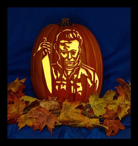 Michael Myers Pumpkin, Etching Ideas, Pumpkin Carver, Halloween Pumpkin Carving Stencils, Pumkin Carving, Carving Stencils, Creative Pumpkin Carving, Amazing Pumpkin Carving, Scary Pumpkin Carving