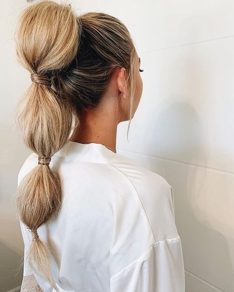 30 Popular Bubble Braid Hairstyles to Try in 2022 - The Trend Spotter Clip In Ponytail Extensions, Bubble Ponytail, Lustrous Hair, Workout Hairstyles, Hot Hair Styles, Braids For Short Hair, Ponytail Hairstyles, Gorgeous Hair, Down Hairstyles