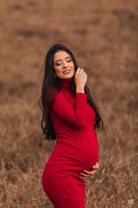 Maternity Photography Fall, Maternity Picture Outfits, Bridal Pose, Maternity Photography Poses Outdoors, Cute Pregnancy Pictures, Maternity Photo Outfits, Maternity Photography Poses Couple, Maternity Photography Poses Pregnancy Pics, Maternity Photography Outdoors