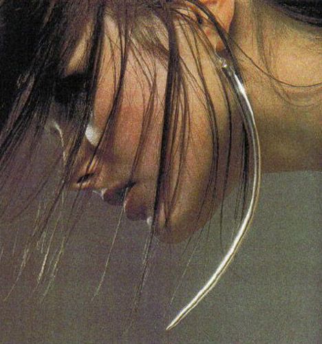 Tusk Earring by Shaun Leane for Alexander McQueen Evelyn Parker, Spider Murphy, 2000s Accessories, Jewellery Campaign, Ethereal Essence, Shaun Leane, Alexander Mcqueen Fashion, 1920s Flapper, Fashion Photography Inspiration