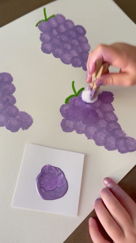 Easy Prek Art Projects, Grapes Art And Craft, G Is For Grapes Craft, The Sour Grape Craft, Grape Crafts For Preschool, Grapes Crafts For Kids, Purple Crafts For Toddlers, Fruits And Vegetables Activities, Grape Craft