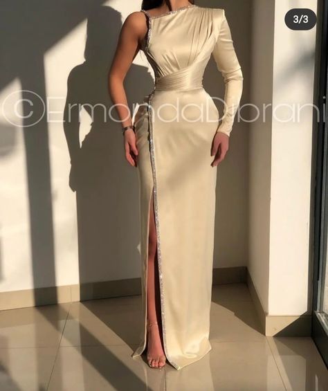 Dinner Dress Classy Elegant, 20s Fashion Dresses, Elegant Silk Dresses, Dinner Party Dress, Chic Evening Dress, Soiree Dress, Dinner Dress Classy, Elegant Dresses Classy, Glamour Dress