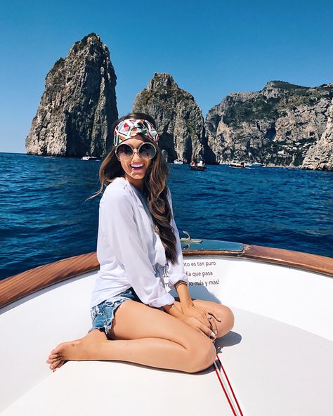 European Travel Outfit, Capri Italia, Caitlin Covington, Southern Curls And Pearls, Italy Summer, Capri Italy, Italy Outfits, Italy Photography, Travel Outfit Summer