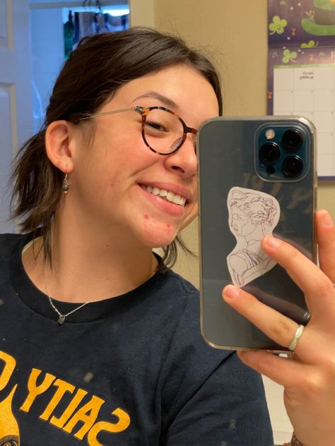 Iphone 12 Blue Mirror Selfie, Iphone 12 Pro Mirror Selfie, Mirror Selfie Iphone 13 Pro, Iphone 12 Mini Mirror Selfie, Cute Mirror, Old Mirror, Pretty Phone Cases, Green Mirrors, Mirror Pics