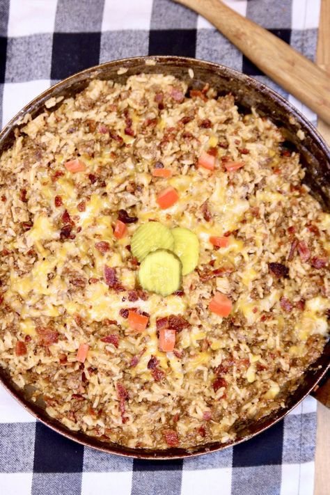 Bacon Cheeseburger Rice {30 Minute Meal} - Miss in the Kitchen Cheeseburger Rice, Bacon Burger Recipes, Easy Meal Plan, Homemade Cheeseburgers, Rice Skillet, The Best Burger, Brown Rice Recipes, Burger Toppings, Rice Dinner