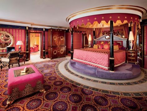 Middle Eastern Bedroom, Moroccan Bedroom, Luxury Honeymoon, Honeymoon Suite, Most Luxurious Hotels, Burj Al Arab, Dubai Hotel, Hotel Interior Design, Moroccan Design