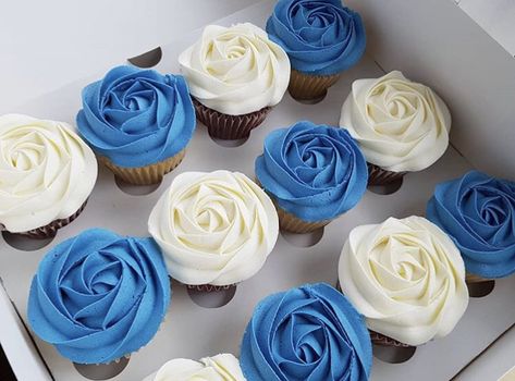 Cupcakes Decoration Blue, Dark Blue Cupcakes, Blue Decorated Cupcakes, Cupcake Azul, Cupcake Blue, Cupcakes Recipe, Cupcake Recipes, Cupcake, Cake