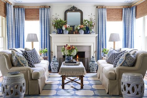 Carolina Room, Heather Chadduck, Blue And White Decor, Blue And White Living Room, Blue And White Rug, Southern Living Homes, Blue White Decor, White Living, Chic Living Room