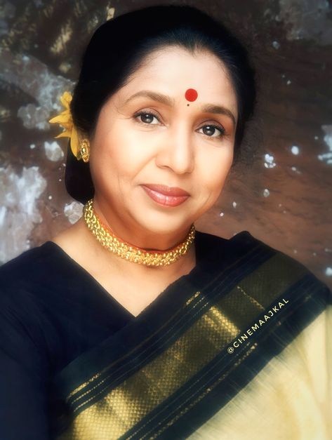 Asha Bhosle 🎂 Many many Happy Returns of the day to one of my all time favourite legendary singer #AshaBhosle 🎉 What are your favourite songs, sung by her. #Cinemaajkal Latest Bollywood Songs, Asha Bhosle, Film Song, Lata Mangeshkar, Legendary Singers, Indian Music, Karaoke Songs, Famous Singers, Bollywood Movie