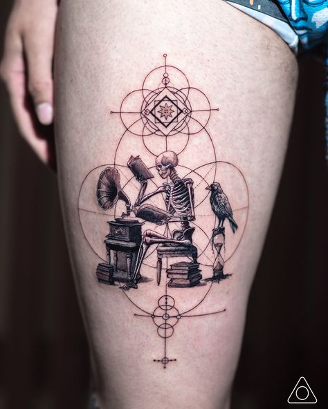 A fine line geometric tattoo featuring a skeleton, a gramophone, books, a raven, and a sandclock. Line Geometric Tattoo, Fine Line Geometric Tattoo, Sacred Geometry Elements, Wisdom Tattoo, Skeleton Reading, Skeleton Tattoo, Symbolic Art, Skeleton Tattoos, Book Tattoo