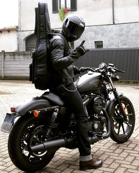 Harley-Davidson motorbike and Bass Guitar lessons Aesthetic Harley Davidson, Motorbike Harley Davidson, Harley Davidson Photoshoot, Harley Barbie, Harley Davidson Aesthetic, Harley Aesthetic, Harley Davidson 883, Old School Motorcycles, Harley Davidson Baggers