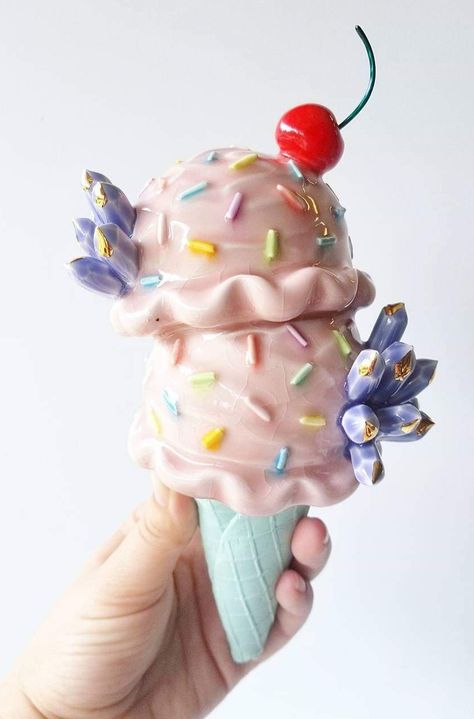 Jeff Koons Art, Making Ice Cream, Make Ice Cream, Store Ideas, Pottery Classes, Ceramics Pottery Art, Interior Design Art, Polymer Clay Projects, Clay Ceramics