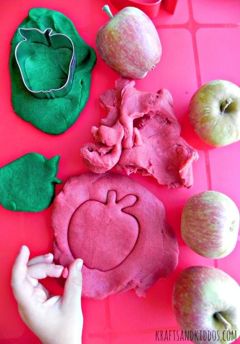 apple pie scented play dough by krafts and kiddos Sand Dough, Scented Play Dough, Model Magic, Apple Cookies, Apple Pie Spice, Playdough Recipe, Apple Coloring, Green Food Coloring, Red Food Coloring