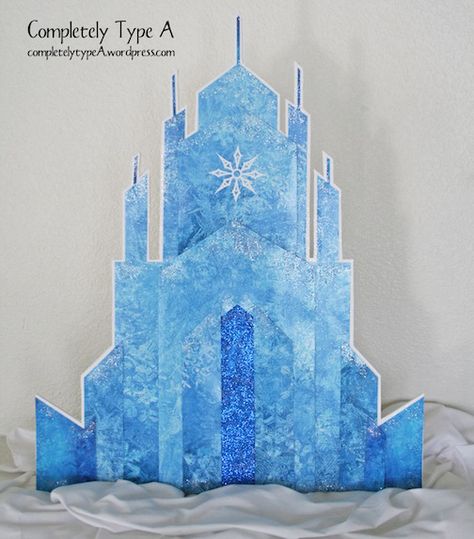 How to make Elsa's Ice Castle from Disney's Frozen.  Free pattern and tutorial. Elsa Castle, 4de Verjaardag, Frozen Castle, Frozen Decorations, Frozen Bday Party, Disney Frozen Party, Ice Castle, Elsa Birthday, Anniversaire Diy