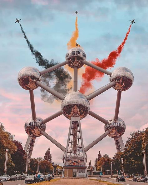 National Day ! •#fetenationale  #visitbrussels #brussels #brusselsworld #brussel Brussels Belgium Aesthetic, Brussels Atomium, Brussels Trip, Brussels Aesthetic, Belgium Aesthetic, Atomium Brussels, Happy National Day, World Thinking Day, Belgium Travel