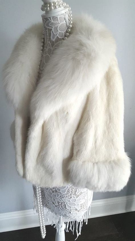 Wedding Fur Shawl, Winter Wedding Fur Shawl, Bride Shawl, Fur Stole Wedding, Winter Wedding Fur, Fur Shawl Wedding, Vintage Fur Stole, Mink Stole, Bridal Fur