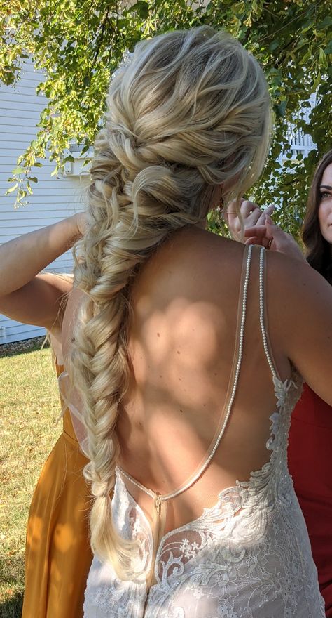 Bridal braid One Braid Wedding Hair, Long Braided Hairstyles Wedding, Braid For Homecoming, Grad Hairstyles Braid, Long Side Braid Wedding, Long Braided Wedding Hairstyles, Long Braid Prom Hair, Braid Hoco Hairstyle, Prom Hairstyle Braid