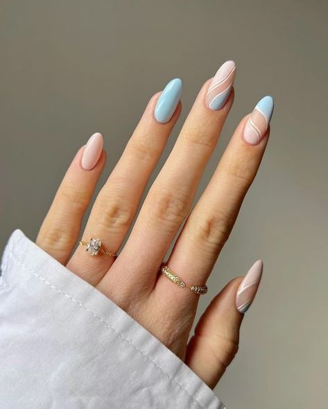 10 Baby Blue Nails Designs Which Are Gorgeous To Inspire You - Emerlyn Closet Hard Gel Nails, Baby Blue Nails, Baby Nails, Her Nails, Nail Forms, Classy Nails, Floral Nails, Chic Nails, Short Acrylic Nails