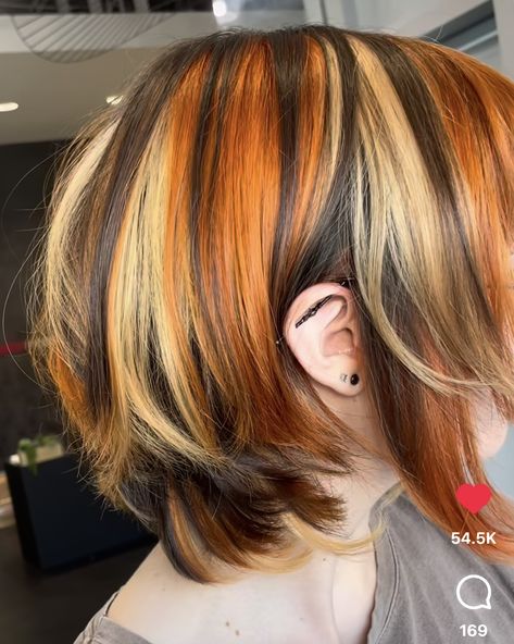 Colorful Highlights Short Hair, Red Black And Brown Hair, Tri Hair Color Ideas, Calico Shag Hair, Hair Streaks Short Hair, Brown Hair With Dyed Tips, Multi Colored Hair Short, Short Ombré Hair, Calico Hair Color Placement