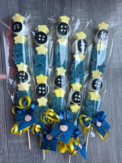 12 COUNT Coraline Custom Candy Kabob - Etsy Coraline Treats Ideas, Coraline Baby Shower Theme, Coraline Gender Reveal, Coraline Themed Sweet 16, Coraline Strawberries, Coraline Party Favors, Coraline Birthday Party Ideas Diy, Coraline Party Food, Coraline Sweet 16