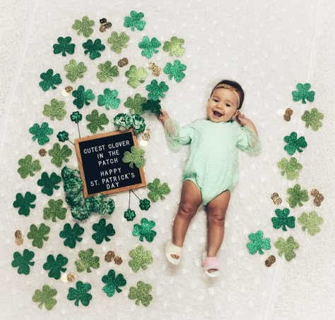 St Patricks Day Milestone Photo, Baby Holiday Pictures, Holiday Baby Pictures, Diy Baby Photoshoot, St Patrick's Day Photos, St Patricks Baby, Baby Holiday Photos, St Patricks Day Pictures, Monthly Photoshoot