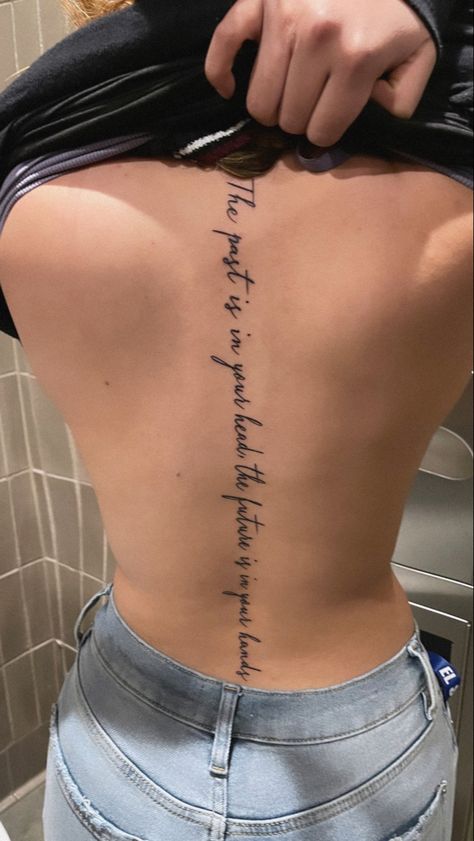 Spine Tattoo Quotes, Spine Tattoo Ideas, Tato Minimal, Tattoo Quotes For Women, Spine Tattoos For Women, Pretty Tattoos For Women, Dope Tattoos For Women, Tatuaje A Color, Cute Tattoos For Women