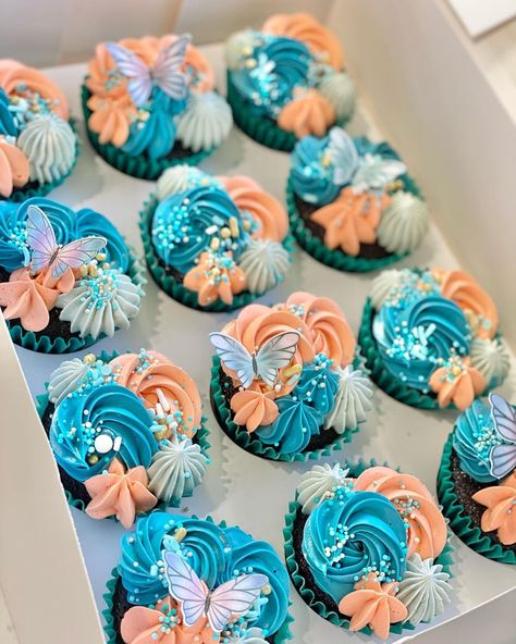 Teal Cupcakes, Bespoke Cakes, Orange Cupcakes, Cupcake Decoration, Buttercream Cupcakes, Colour Mixing, Cupcake Ideas, Mini Cake, Blue Tone