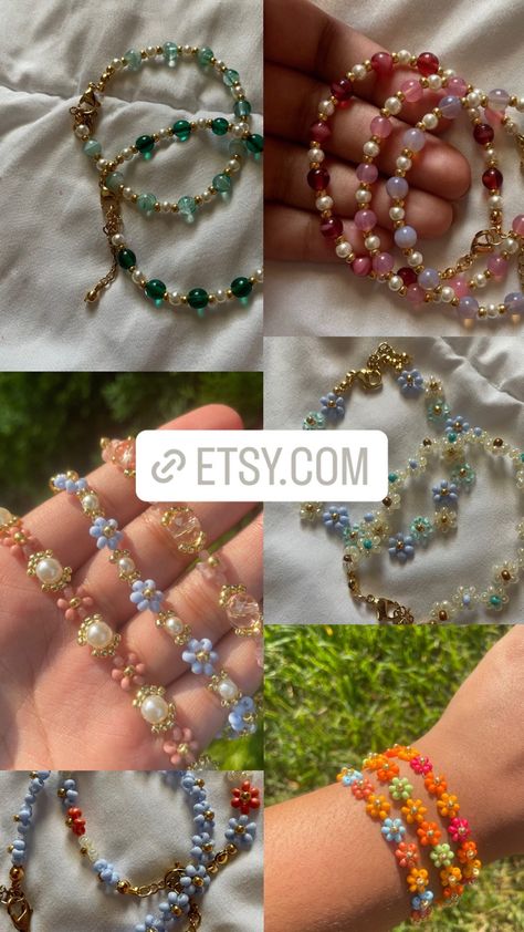 Small Businesses Bracelets, Handmade Jewelry Small Business, Small Business Ideas Jewelry, Small Beaded Bracelets Diy, Small Business Bracelet, Bracelet Small Business, Small Beads Bracelet, Small Business Aesthetic, Bracelets Summer