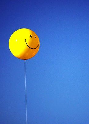 smile Smiley Smile, Smile Wallpaper, Colorful Life, Always Smile, Yellow Aesthetic, Reasons To Smile, Love Blue, Life Photo, Happy Smile