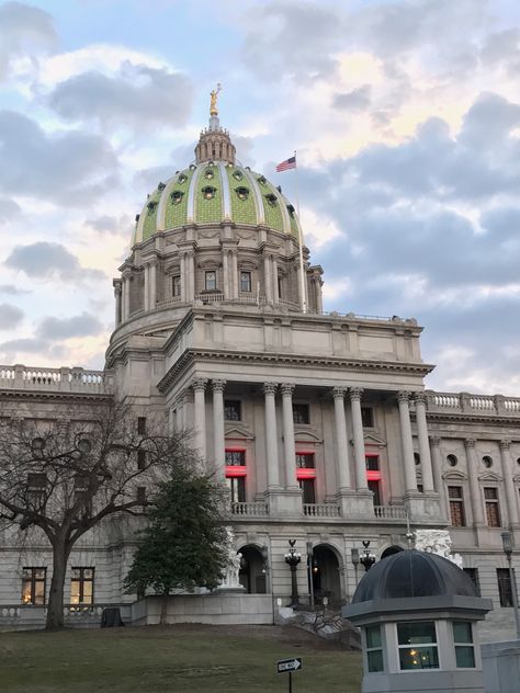 Pennsylvania State Capital building, Harrisburg PA Capital Building, American States, Art Motivation, State Capital, Harrisburg Pa, Us Capitol, State Capitals, Capitol Building, Famous Landmarks