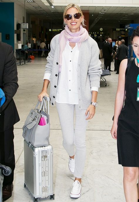 Arrival Location: Nice Airport in Cannes, France   Shop the key piece: Anthropologie Rafa Scarf ($50) in Lavender Travel Outfit Spring, Airport Chic, Celebrity Airport Style, Fashion Travel Outfit, Travel Outfit Plane, Rv Makeover, Stylish Celebrities, Beige Blazer, Travel Outfit Summer