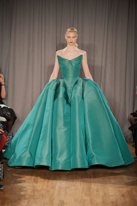 Zac Posen Runway, Dress Sketch, Fabric Draping, Runway Gowns, Charles James, Popsugar Fashion, Cocktail Attire, Vintage Couture, Couture Vintage