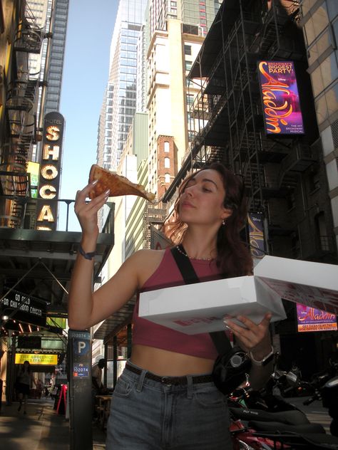 Nyc Times Square Aesthetic, Times Square Aesthetic, Pizza Food Photography, Square Aesthetic, Model Photo Shoot, Pizza Aesthetic, Nyc Pics, New York Pizza, Nyc Times Square