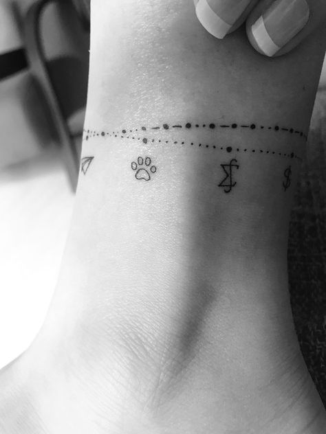 Anklette Tattoo, Charm Anklet Tattoo, Anklet Tattoos For Women, Anklet Tattoo, Anklet Ideas, Wrist Bracelet Tattoo, Tiny Wrist Tattoos, Ankle Tattoo Designs, Ankle Bracelet Tattoo