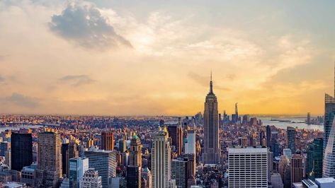 video de lapso de tiempo del horizonte de la ciudad de nueva york desde la azotea con rascacielos urbanos, nueva york, estados unidos. Skyscraper New York, New York City Skyline, City Pictures, Time Lapse Video, Roof Top, Time Lapse, City Skyline, City Life, Skyscraper