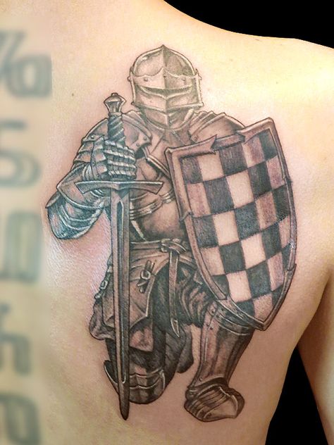 Knight Croatian Warrior Tattoo, Croatian Coat Of Arms Tattoo, Croatian Tattoo Ideas, Croatia Tattoo Ideas, Gogo Tattoo, Hrvatski Pleter, Croatia Tattoo, Gandalf Tattoo, Tattooed Guys