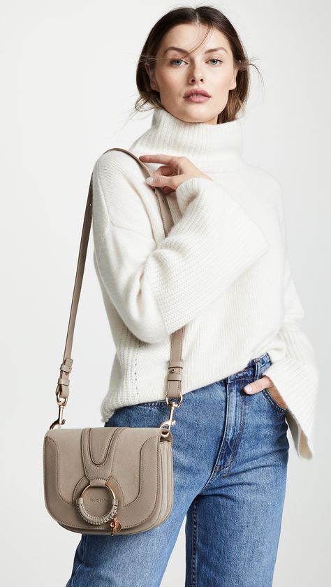 See By Chloe Bag Outfit, Chloe Bag Outfit, Chloe Saddle Bag, See By Chloe Hana, Chloe Outfit, Classy Winter Outfits, Raw Jeans, Rock Outfit, Braided Ring