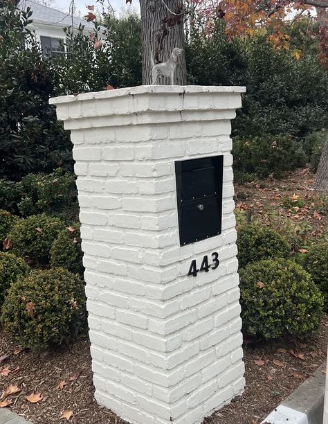 Brick Mailbox, White Brick, Neoclassical, House Inspo, Mailbox, Black House, Design Ideas, Drive, White