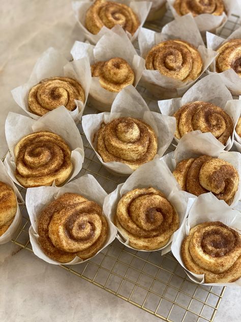 Festival Food, Best Cinnamon Rolls, Baking Packaging, Yom Kippur, Recipes Sweet, Cinnamon Buns, Baking Cups, Instant Yeast, Favorite Kitchen