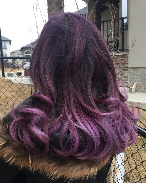 Pelo Color Vino, Light Purple Hair, Dyed Hair Purple, Hair Dyed, Hair Tint, Birthday Hair, Hairstyles For Layered Hair, Peinados Recogidos, Highlights Brown Hair