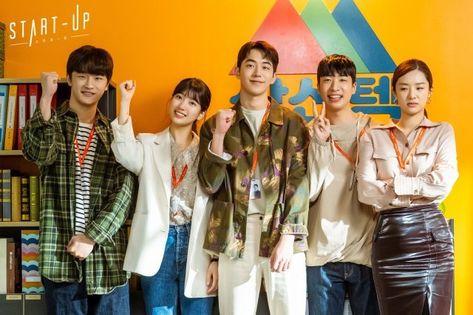 [Photos] New Stills and Behind the Scenes Images Added for the Korean Drama "Start Up" @ HanCinema :: The Korean Movie and Drama Database Startup Outfit, Startup Kdrama, Start Up Kdrama, Nam Joohyuk, Kim Seon Ho, Starred Up, Nam Joo Hyuk, Scene Image, Film Anime